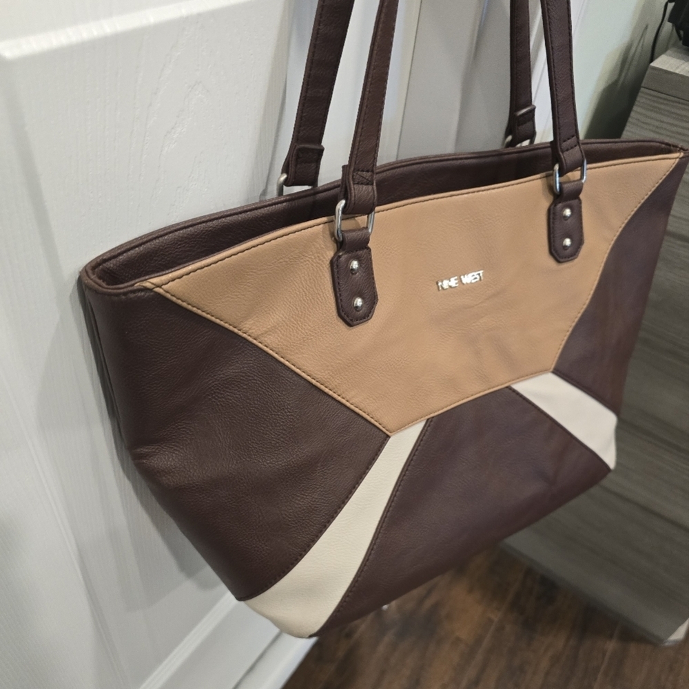 Nine West | Tote Purse - Picture 2 of 7